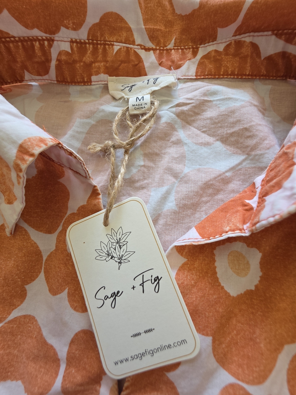 BNWT Sage + Fig Stunning Floral Puffed Sleeve Top - Picture 2 of 5